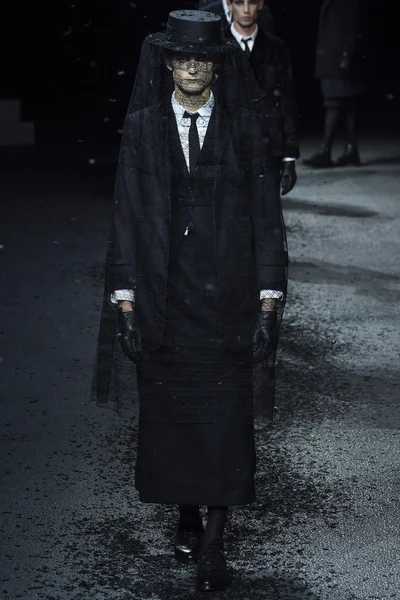 Look 29